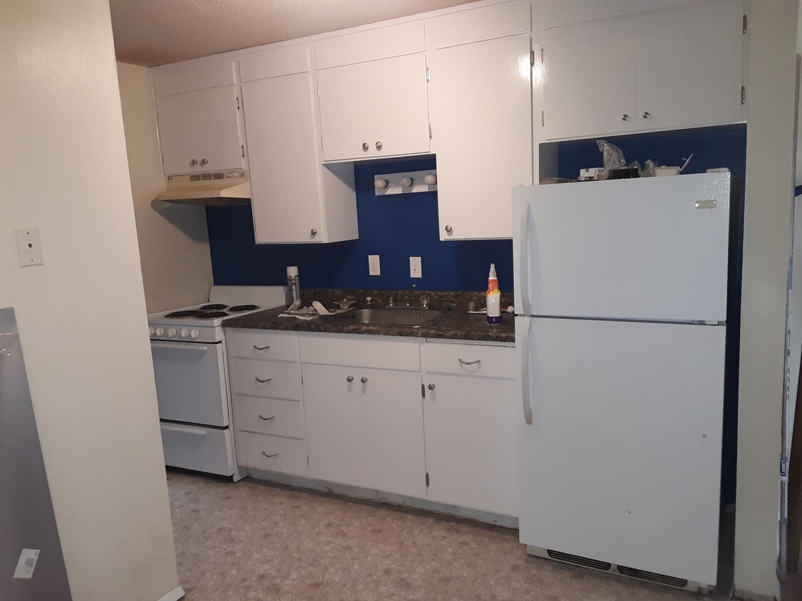 Primary Photo - 116 2nd St NW