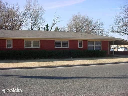 Primary Photo - 5401 Temple Ave