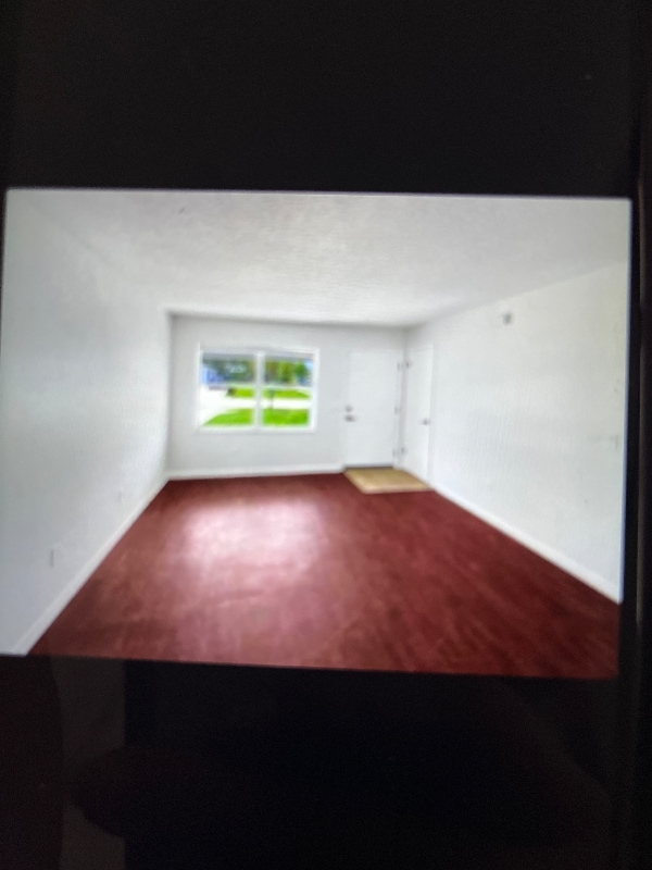 Foto del edificio - 14827 Sussex Dr