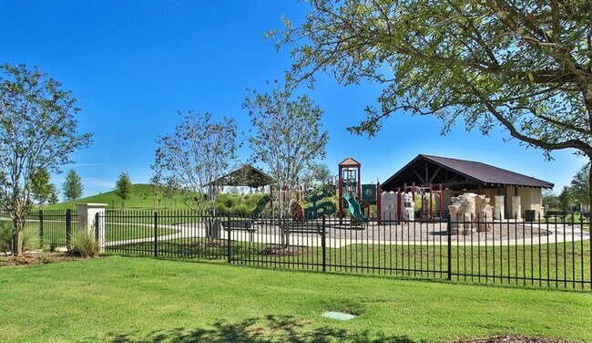 Foto del edificio - 22502 Guncotton Ave