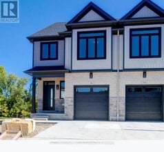 Building Photo - 601 Lions Park Dr