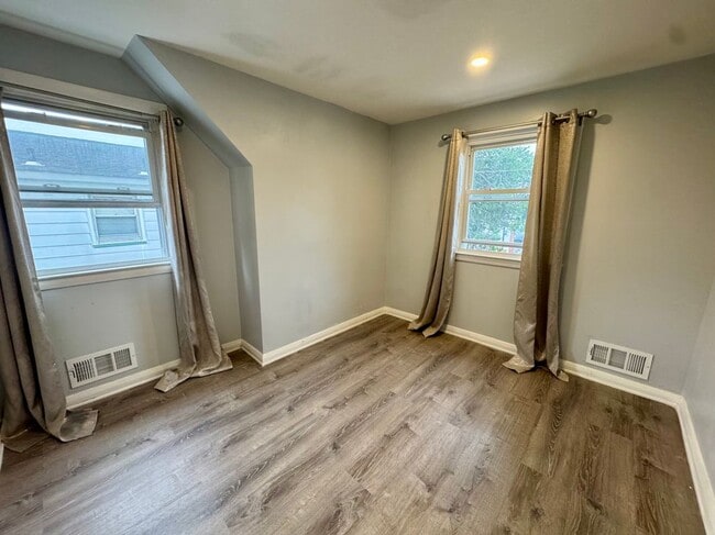 Foto del edificio - 347 E 29th St