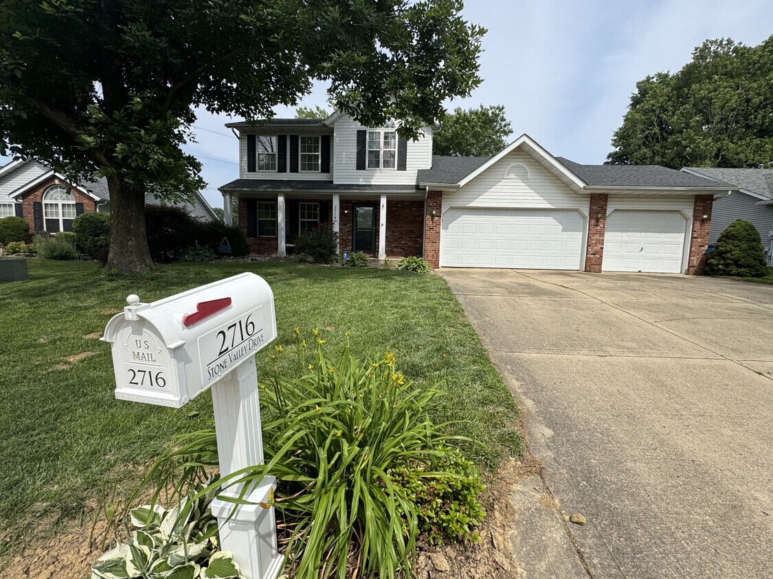 Primary Photo - 2716 Stone Valley Dr