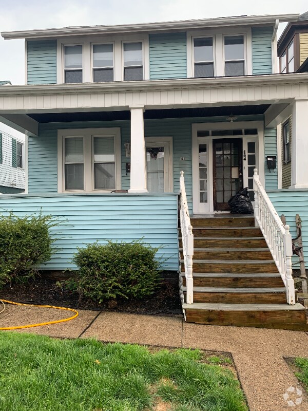 Building Photo - 104 N 8th St