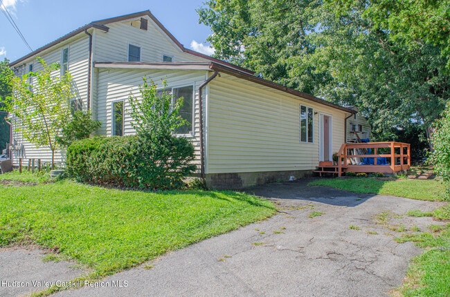 Building Photo - 349 Lucas Ave