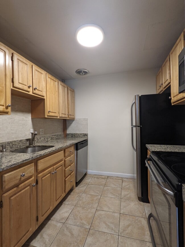 Foto del edificio - 94 Babcock St