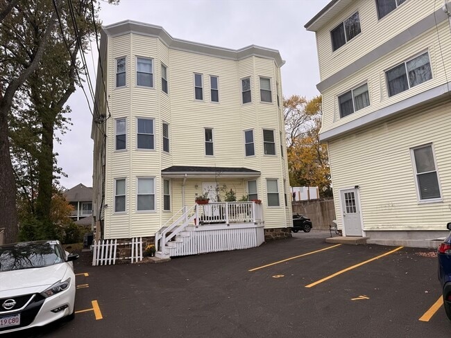 Building Photo - 15 Adams St