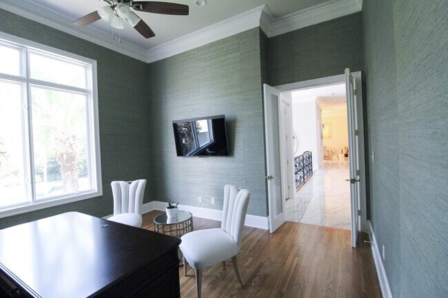 Foto del edificio - 2940 Pine Valley Dr