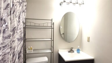 Building Photo - 4727 W Alabama St