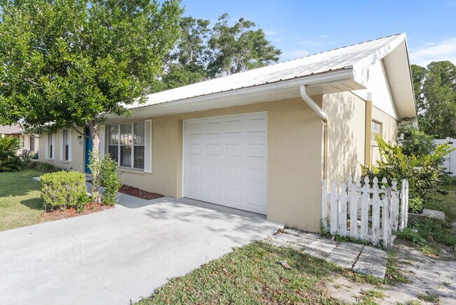 Building Photo - 31213 Lancewood Dr