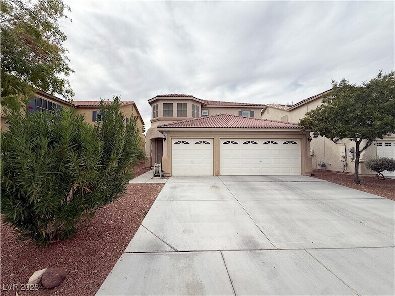 Foto principal - 5057 Shadow Valley St