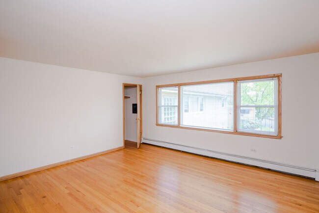 Foto del edificio - 5238 N Neenah Ave