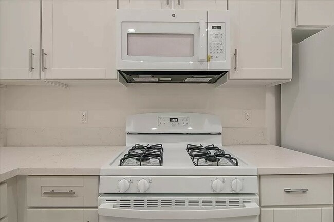 Photo - 20550 Leadwell St (Los Angeles, CA) Apartment
