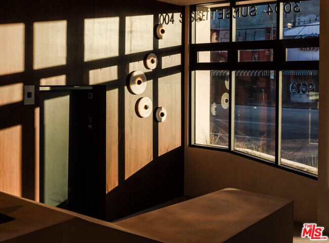 Building Photo - 3004 W Sunset Blvd