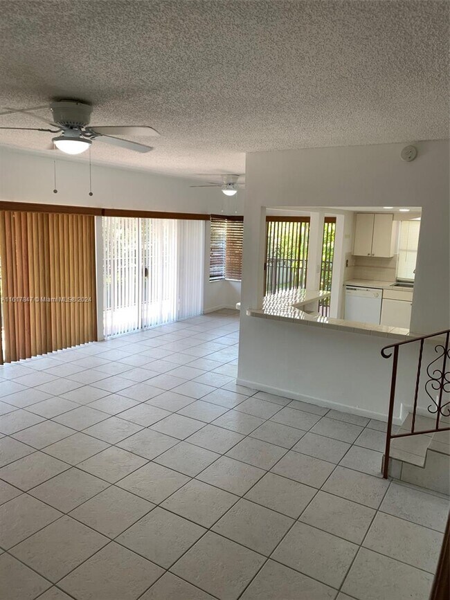 Building Photo - 4850 SW 63rd Terrace