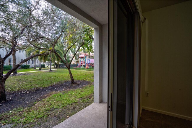 Building Photo - 21111 NW 14th Pl