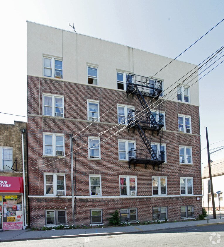 Building Photo - 2-10 Wagner Pl