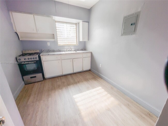 Foto del edificio - 2170 NW Flagler Terrace