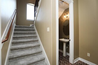 Building Photo - 13810 Nathan Ridge Ln