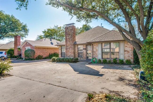 Building Photo - 1211 Meadow Ridge Dr