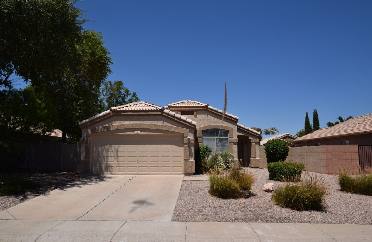 Beautiful Gilbert Home! - Beautiful Gilbert Home!