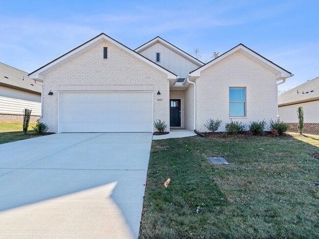 Building Photo - 14557 Mountain Strm Dr