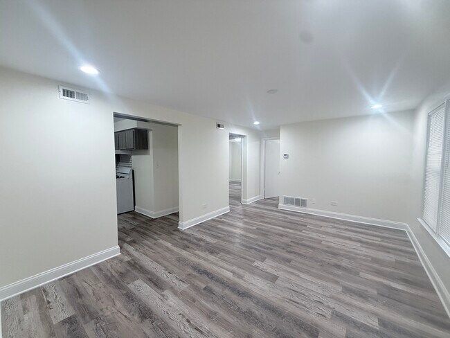 Foto del edificio - 11137 S Emerald Ave