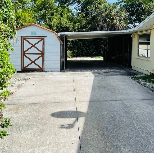 Foto del edificio - 4090 Springs Ln