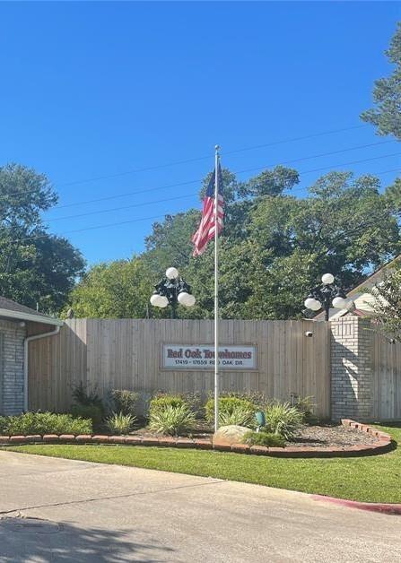 Foto principal - 17573 Red Oak Dr