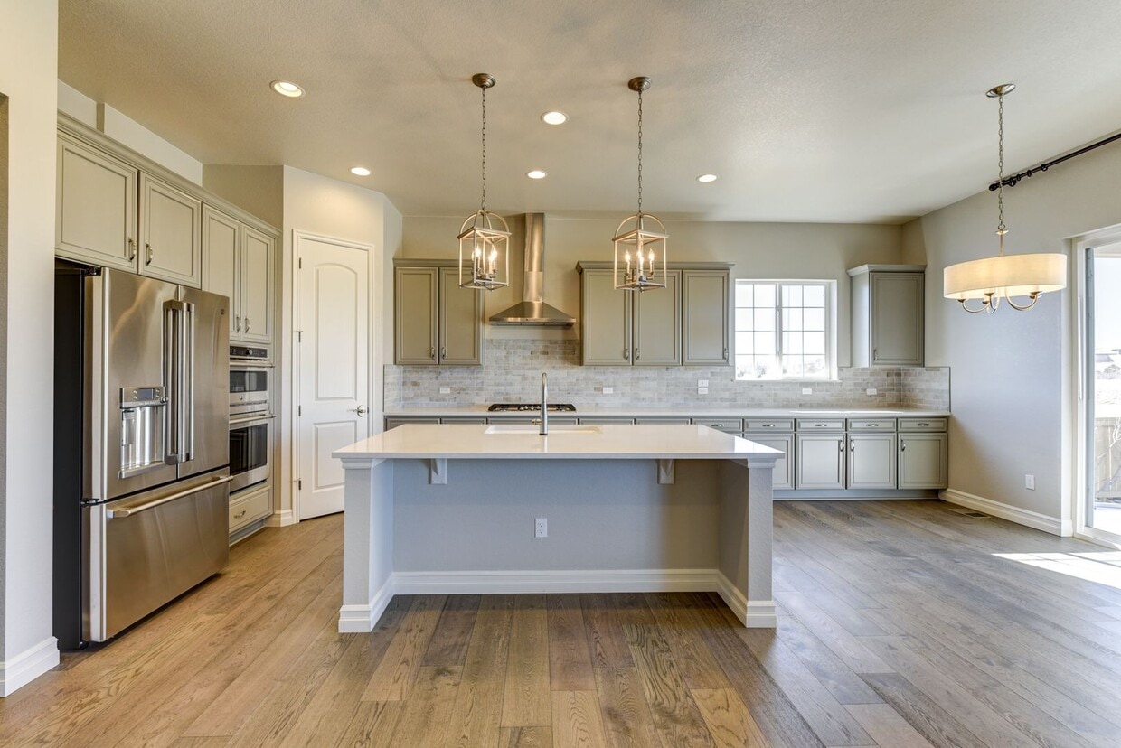 Breathtaking 4 Bedroom 3 Bedroom Ranch Sty... - Breathtaking 4 Bedroom 3 Bedroom Ranch Sty...