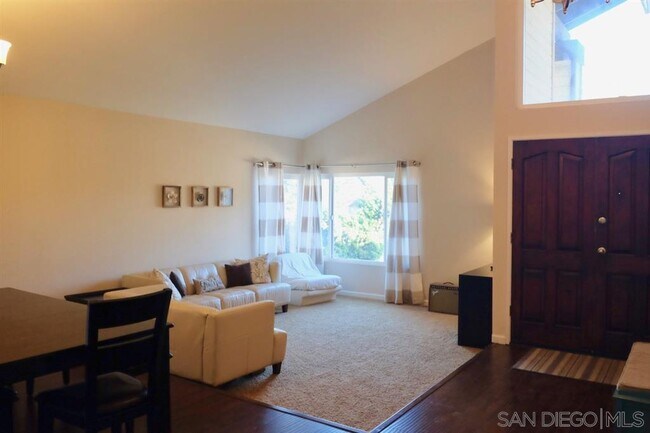 Building Photo - 12770 Calle De Las Rosas
