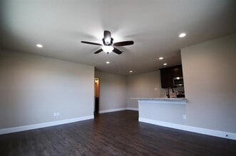 Building Photo - 156 Crossbow Ct