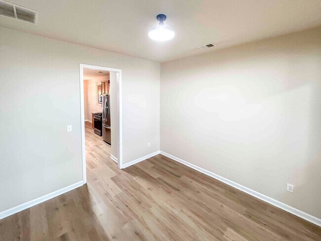 Foto del edificio - Immaculate 4 BR/3 BA Traditional in Acworth!