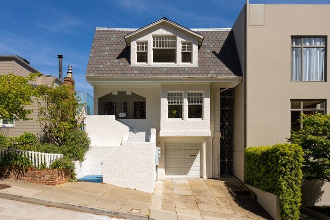 Foto del edificio - 79-81-81 Park Hill Ave