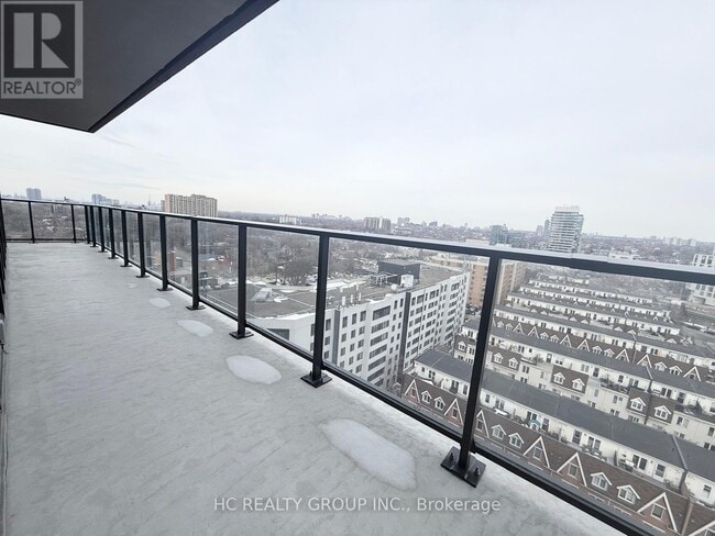 Building Photo - 285 Dufferin St