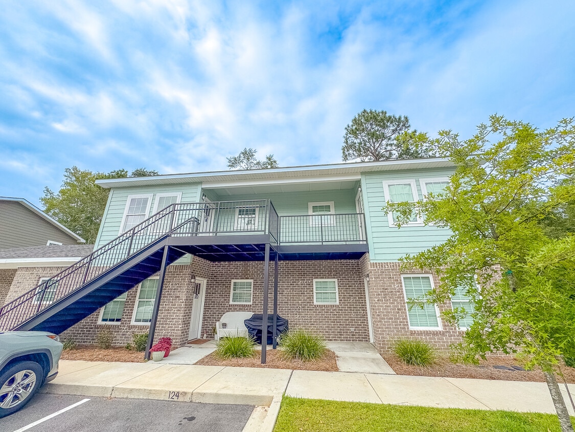 Foto principal - 130 Briarwood Rd