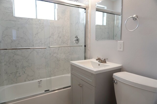 Foto del edificio - 831 Springwood Dr