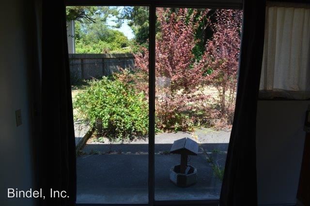 Foto del edificio - 3361 Cottage St
