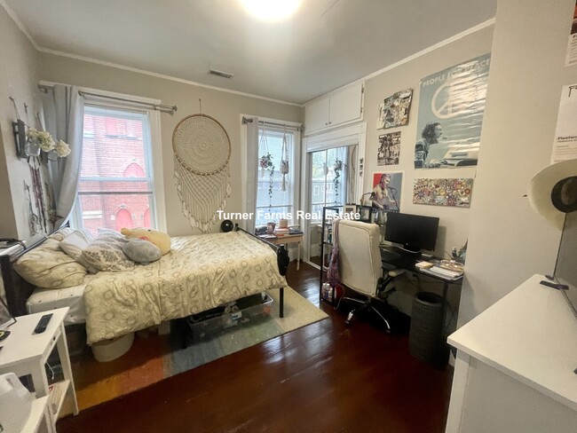 Foto del edificio - 724 Parker St