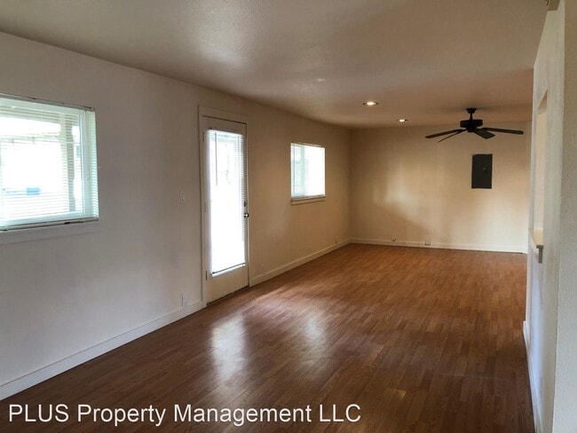 Building Photo - 3 br, 1 bath House - 1108 NW Elgin Avenue