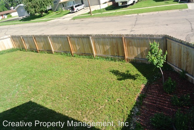 Foto del edificio - 4 br, 2.5 bath House - 2001 7th Ave NW