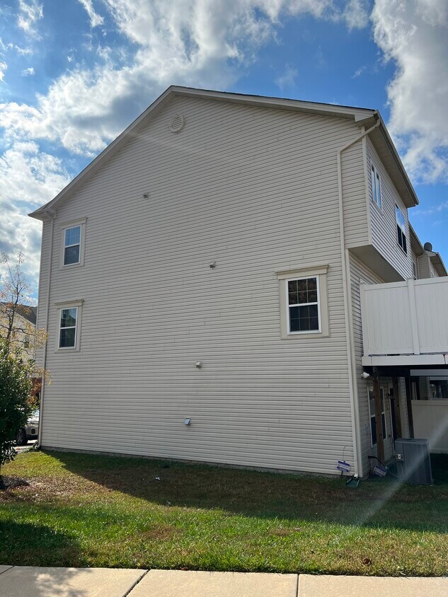 Building Photo - 8471 Winding Trl