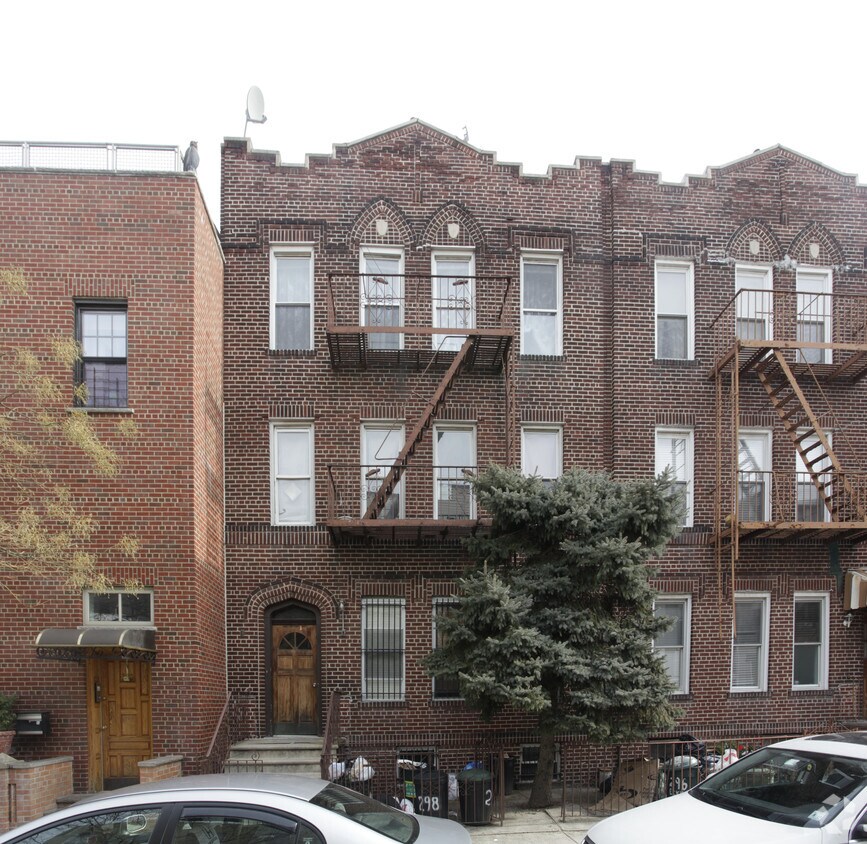 Building Photo - 298 Eckford St