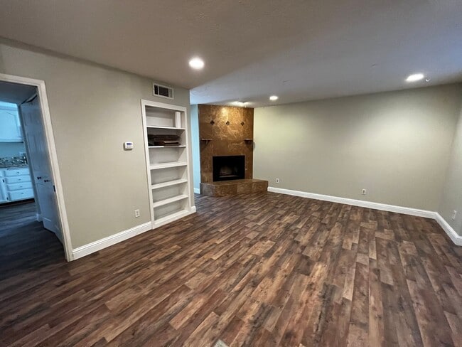 Building Photo - 6203 Ackland Ct