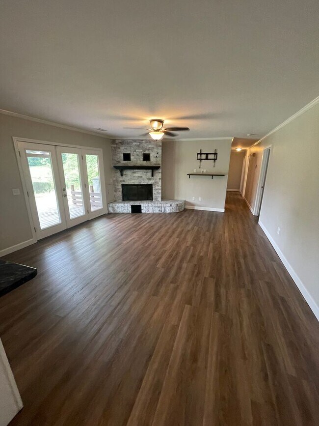 Foto del edificio - Waterfront Home!