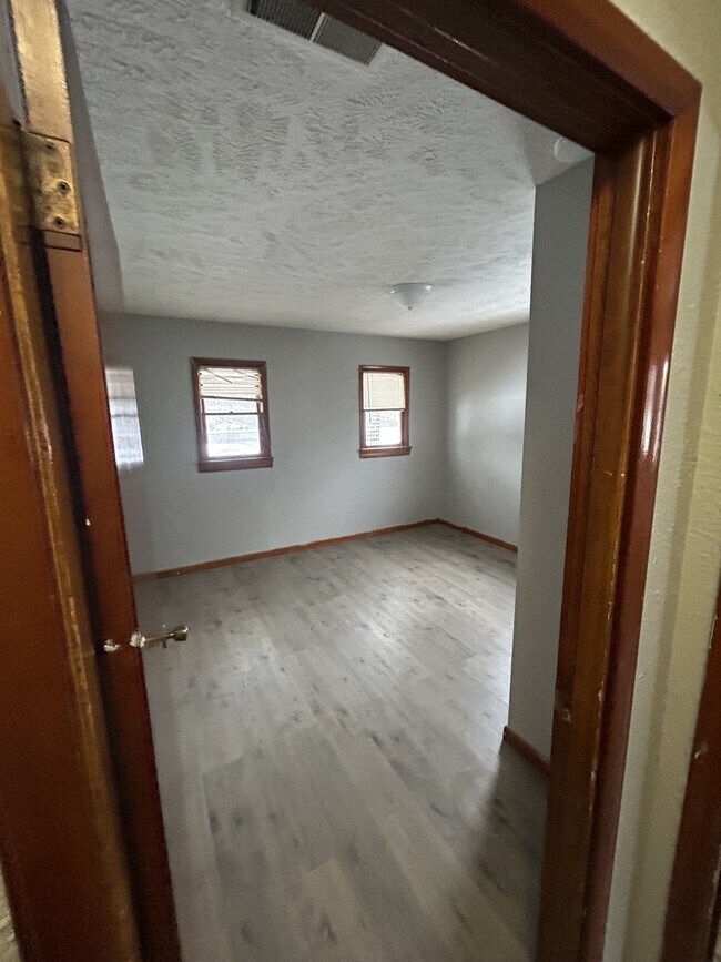 Foto del edificio - 3203 McGuffey Rd