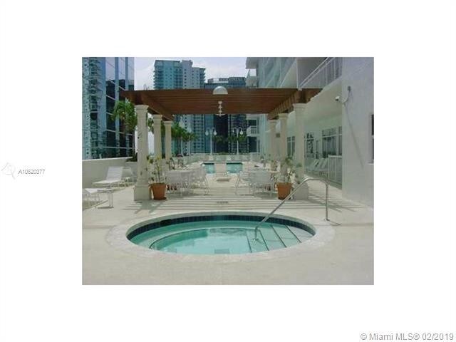 Foto del edificio - 1200 Brickell Bay Dr