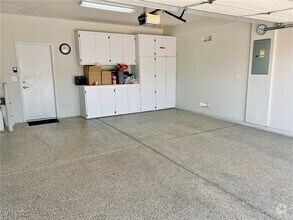 Building Photo - 2192 Canyonville Dr