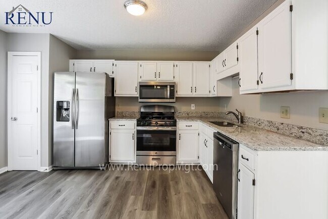 Foto del edificio - Now Available! 4 Bedroom 3 Bath!