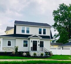 Building Photo - 1630 Clay Ave